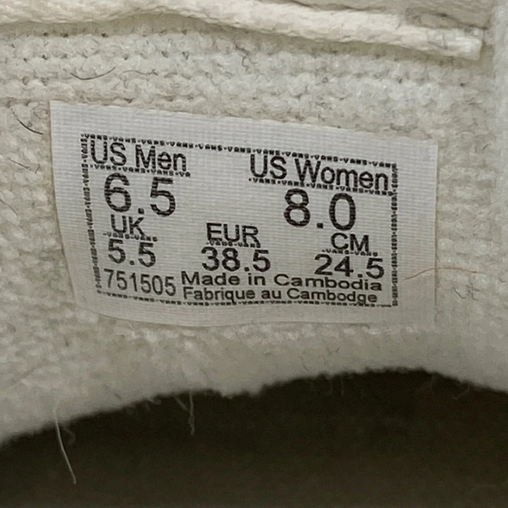Vans Sport Sneakers Womens 8 Marshmallow Green Hairy Suede Gum Sole Low Top